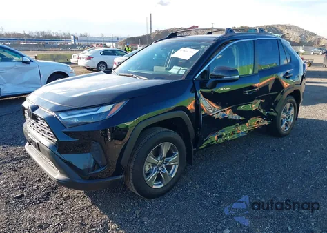 2025 Toyota Rav4 Hybrid Xle z USA, uszkodzony, nr VIN JTMRWRFV4SJ079828